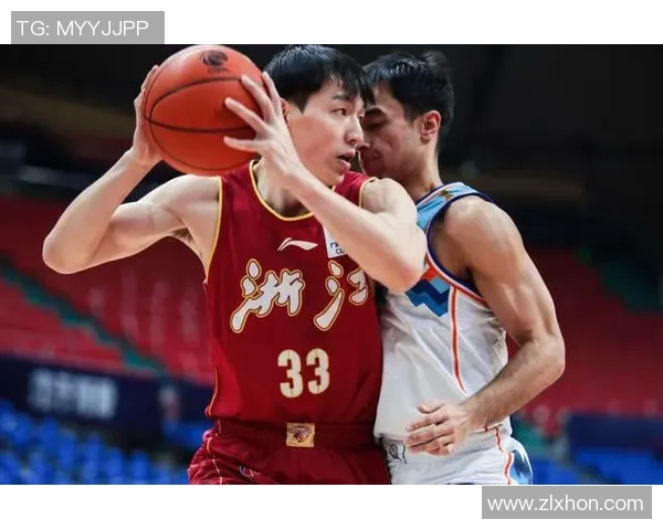 深圳篮球队在城市联赛中以95分稳居积分榜首位展现强劲实力 深圳篮球队在城市联赛中以95分稳居积分榜首位展现强劲实力